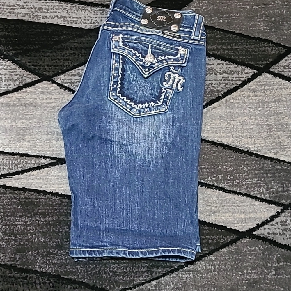 MISS ME EMBROIDERED RHINESTONES EASY BERMUDA DENIM JEAN SHORTS